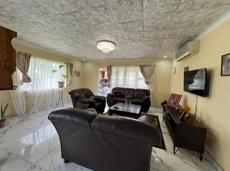 To Let 4 Bedroom Property for Rent in Kathu Northern Cape